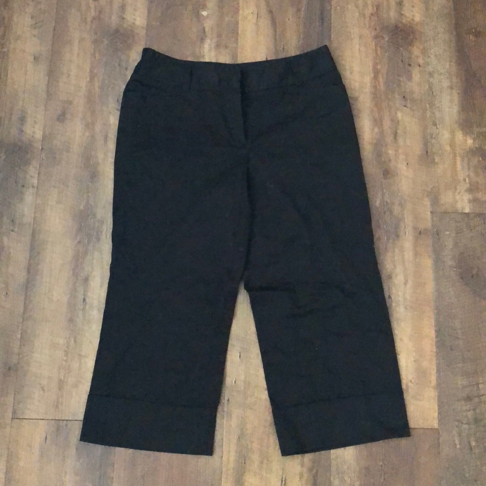 White House l Black Market 3/4 length pants size 4